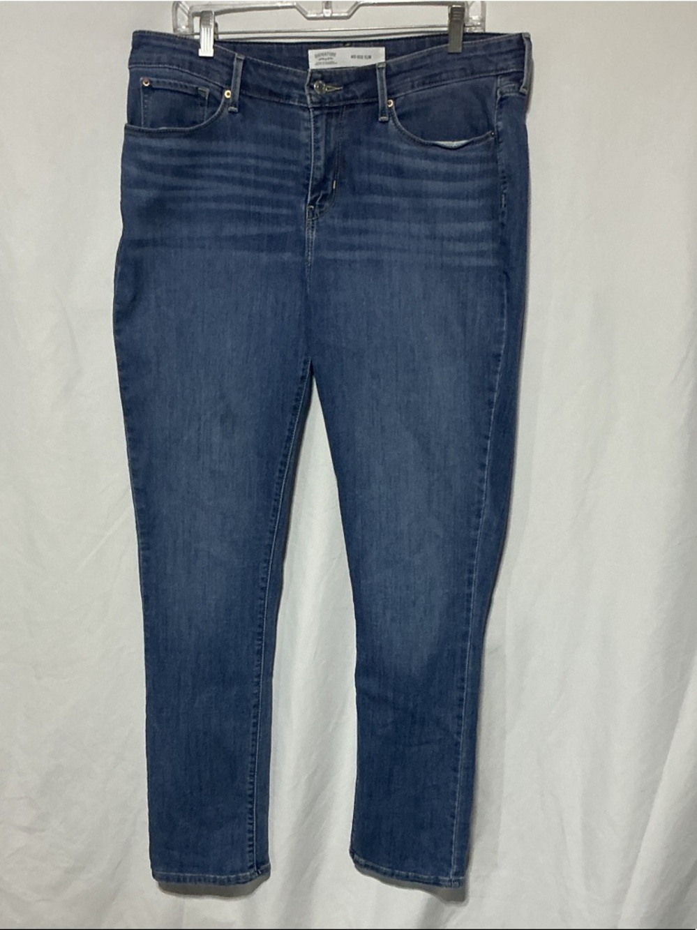 Signature Levi Strauss Mid Rise Slim Women’s Jeans Sz 14
